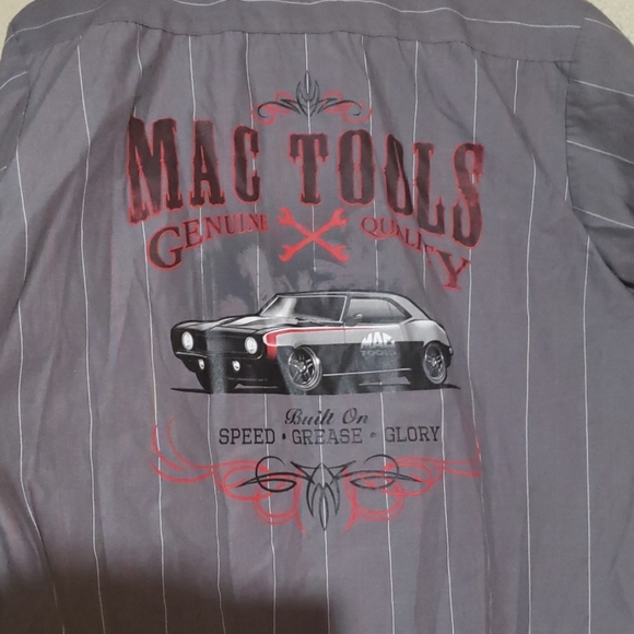 Mac tools button down - Picture 1 of 3